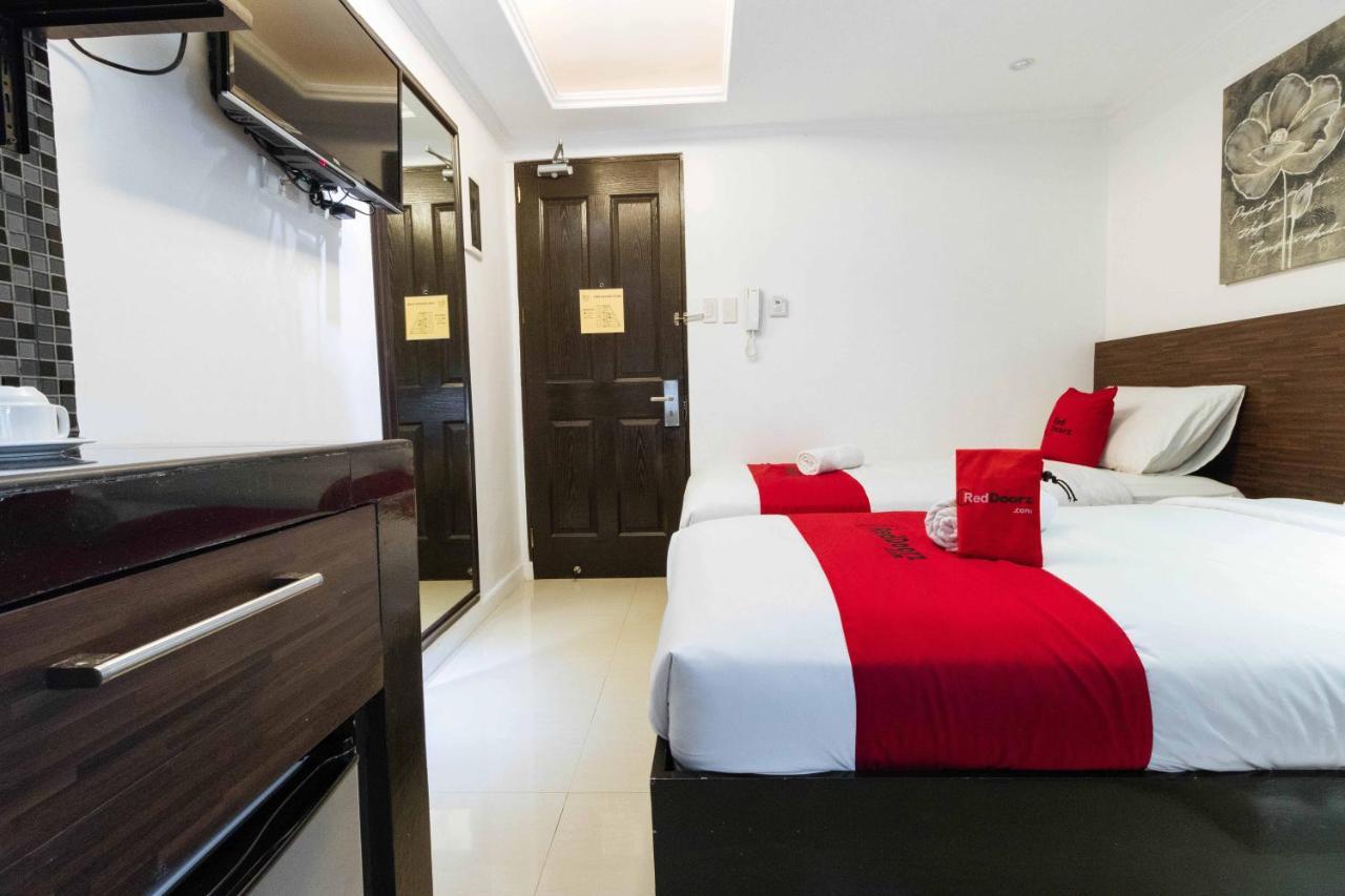 Reddoorz Plus @ Poblacion Makati Makati City Exteriör bild
